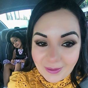 Meet your Posher, Alejandra